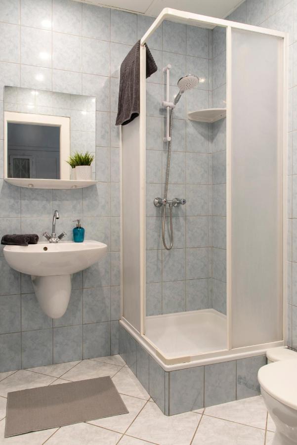 Budapest Apartment With Portable Ac Apartment